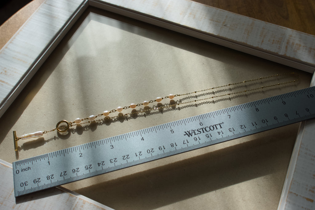 Asymmetry Pearl Necklace